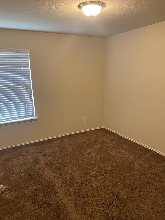 Building Photo - 6201 Dorothy Muree Dr