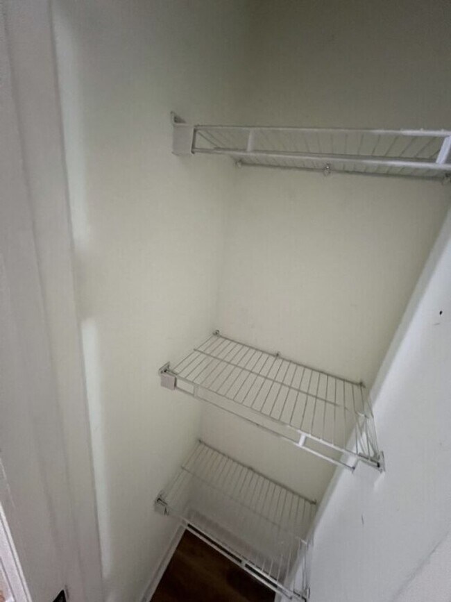 Building Photo - Must See! 2 BR 2 BA condominium located in...