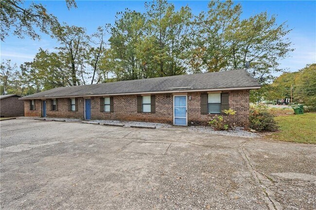 Primary Photo - 1008 Davis St