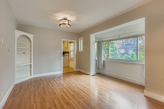 Primary Photo - 226 N Pearl St