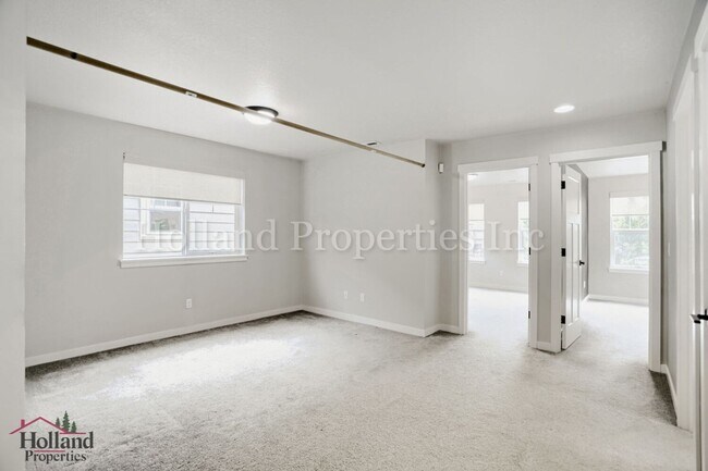 Building Photo - Spacious 3-Bedroom Home with Bonus Room in Desirable South Hillsboro! - Landscaping Included