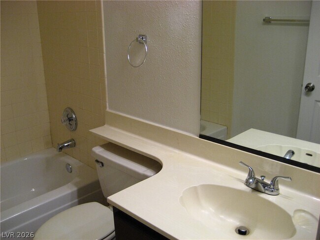 Building Photo - 2894 Lilac Ct