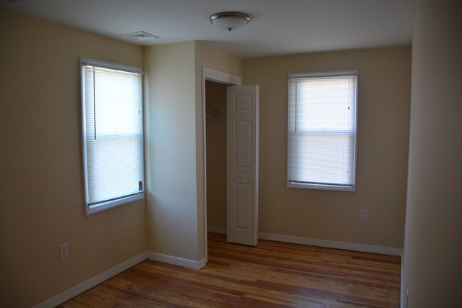 BR 2 - 710 Monmouth Pkwy