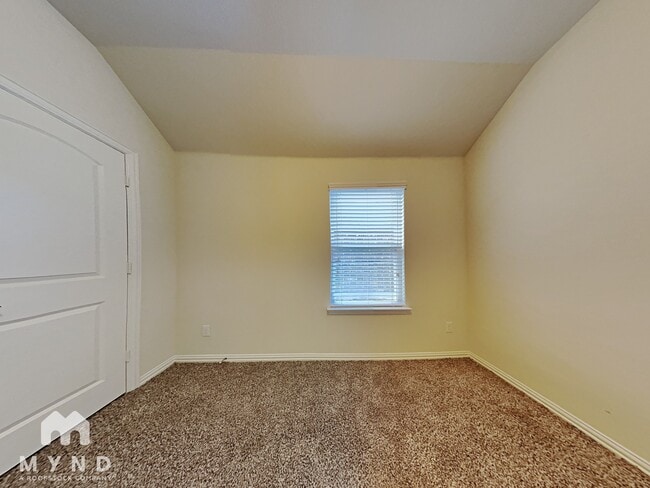 Building Photo - 4916 Meadow Falls Dr
