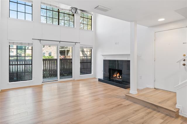 Building Photo - 15221 Berry Trail
