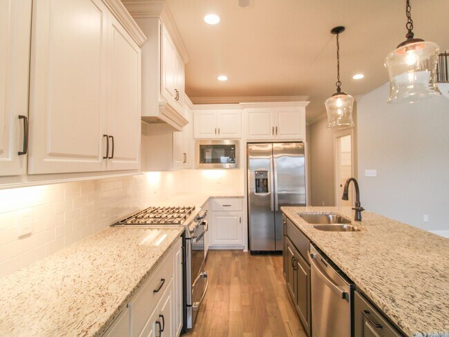 Building Photo - Beautiful two story home at Whispering Pines!