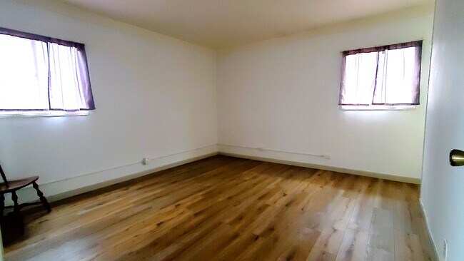 Master BR - 250 W 8th St