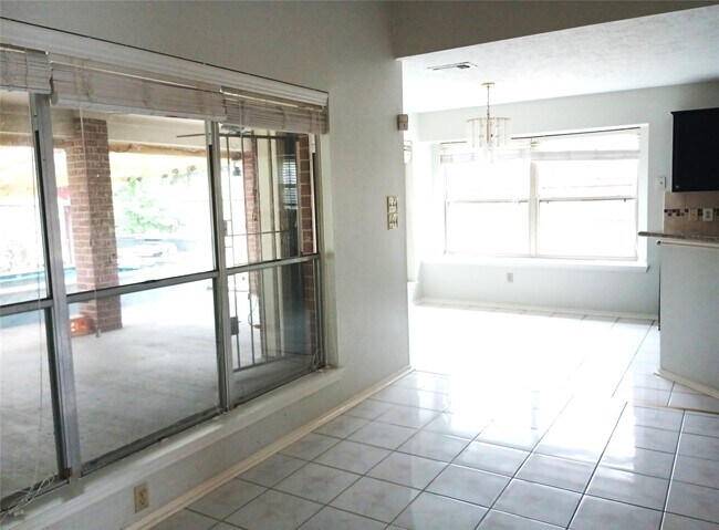 Building Photo - 16355 Flint Run Way