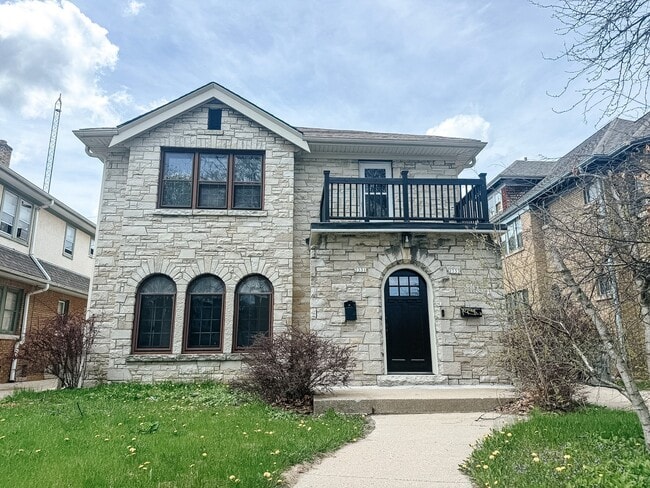 Building Photo - 2331 N 54th St