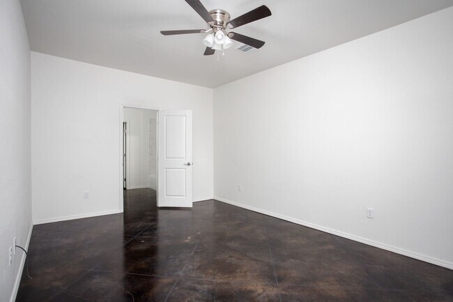 Building Photo - 5614 Gonzaga Ln