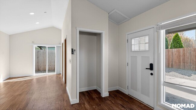 Building Photo - 1155 18th St NE