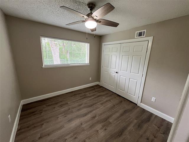 Building Photo - 504 Seaside Dr