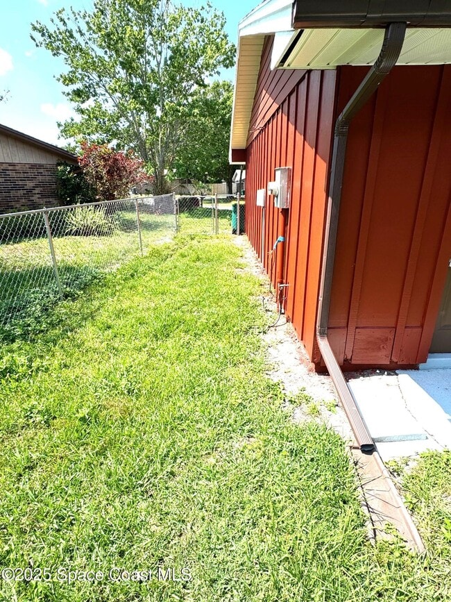 Building Photo - 774 John Adams Ln