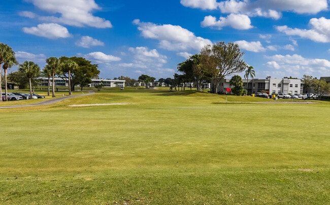 Building Photo - 864 Normandy R