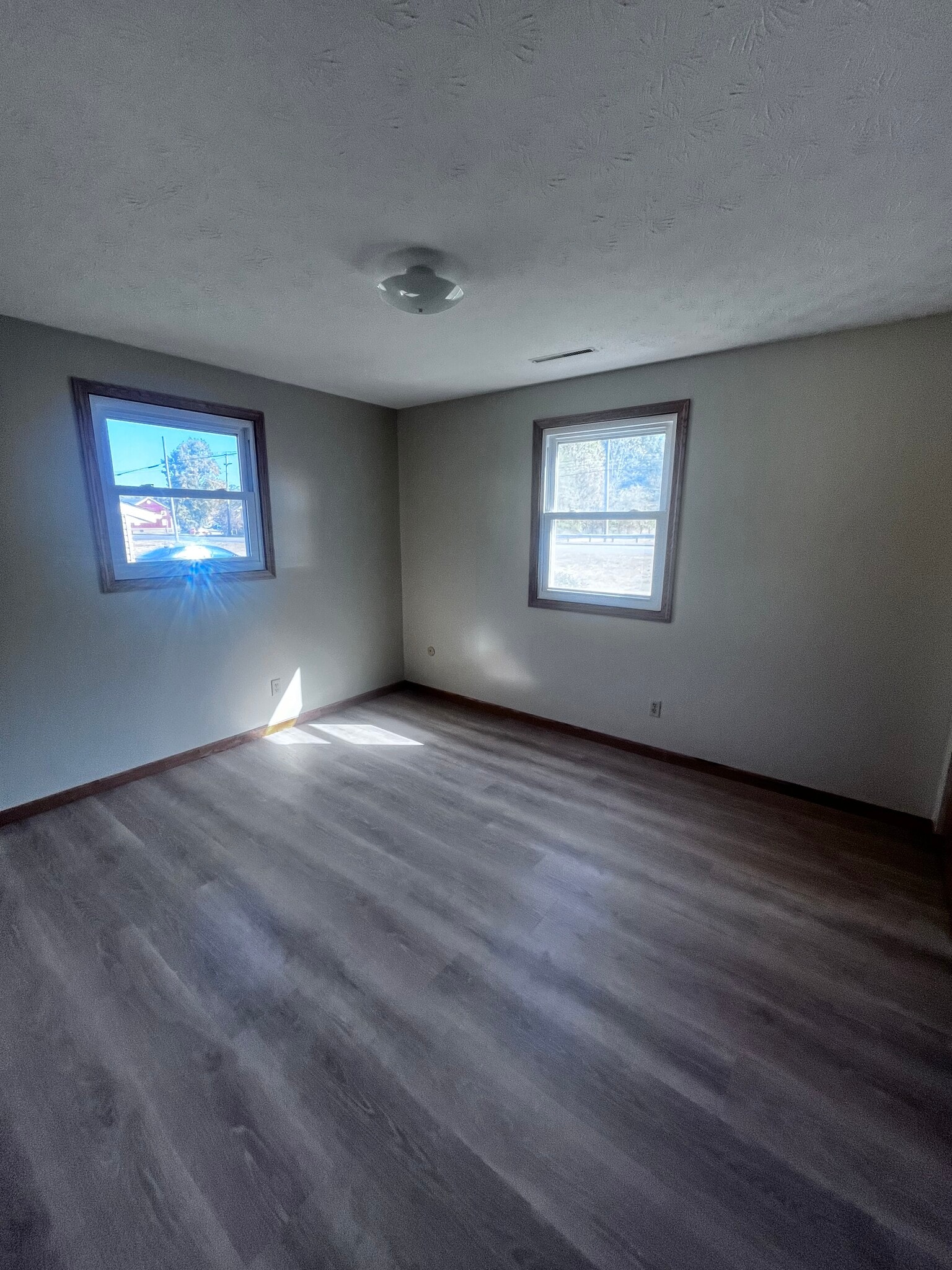 Building Photo - 11593 Cleveland Ave NW