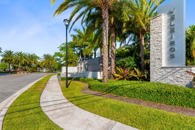 Building Photo - 4352 Veleiros Ave