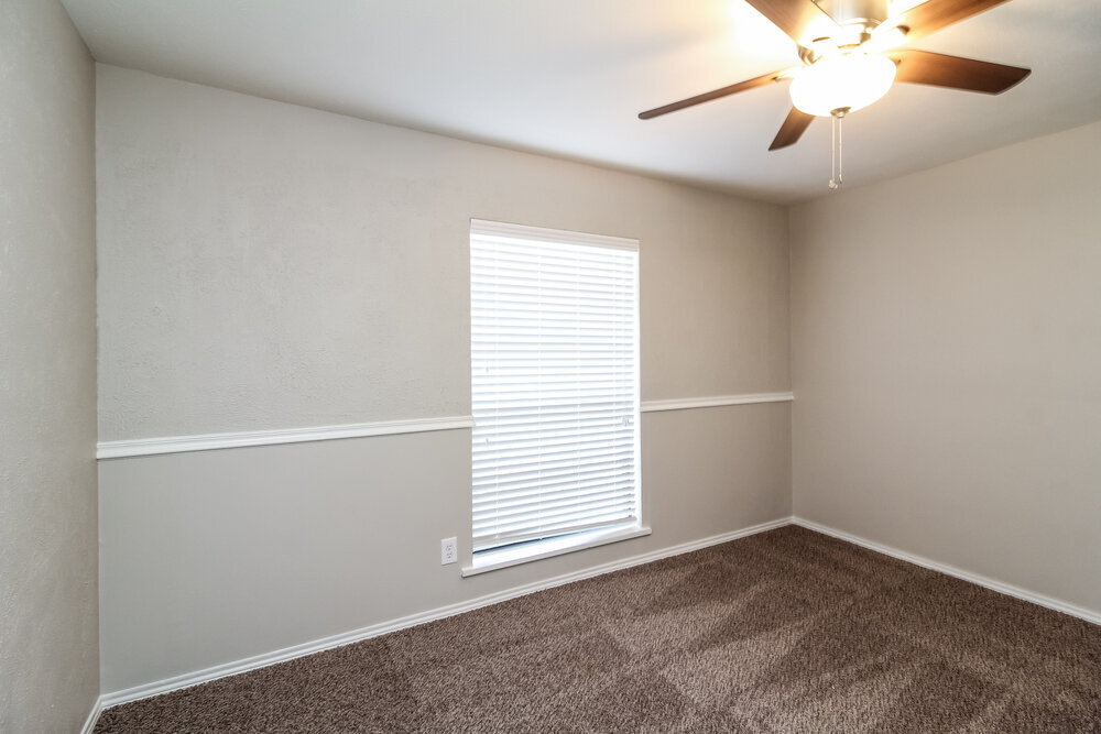 Building Photo - 9214 Willowbrook Dr