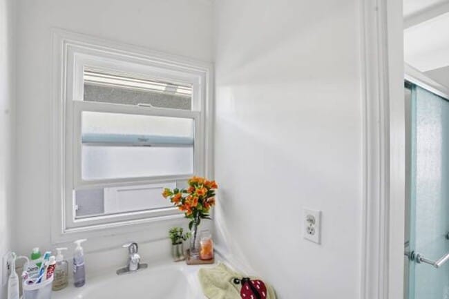 Building Photo - 811 Mission St