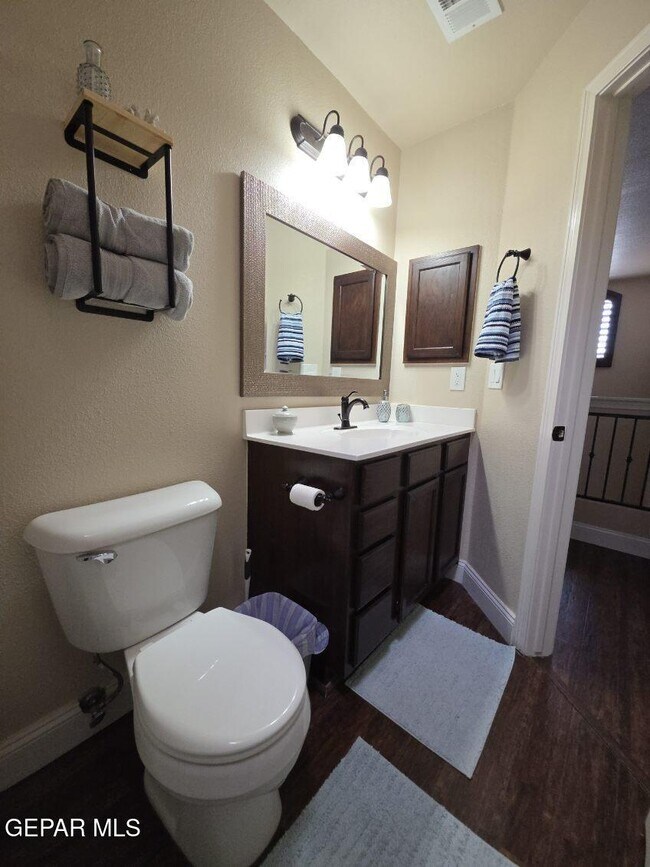 Building Photo - 12867 Hidden Grove Dr