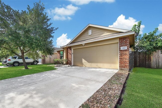 Building Photo - 1502 Stillstone Dr