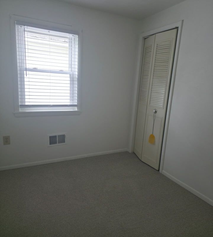 Building Photo - 74 Schuler St