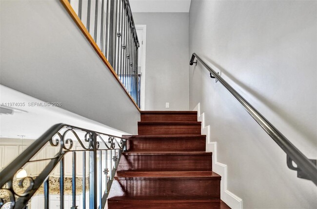 Building Photo - 2901 Dorchester Ln