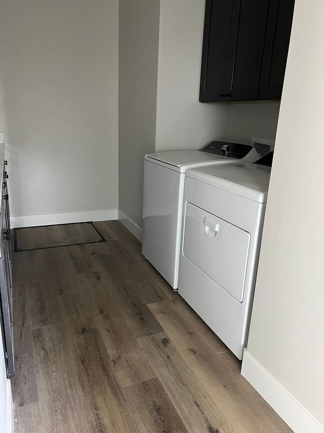 Building Photo - BEAUTIFUL BRAND NEW 3 bed 2 bath home in R...