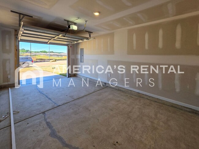 Building Photo - Move-in Special! New Construction Home in Decatur, AL - Available NOW! Sign a 13-month lease by 6...