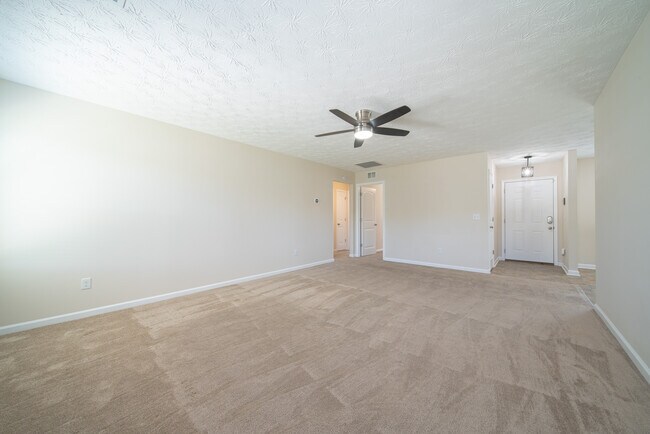 Building Photo - 5788 Sandy View Dr