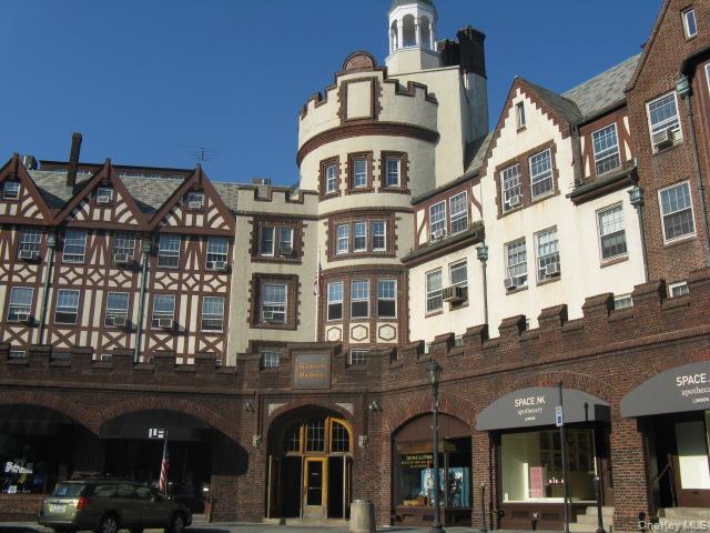 Building Photo - 105 Garth Rd