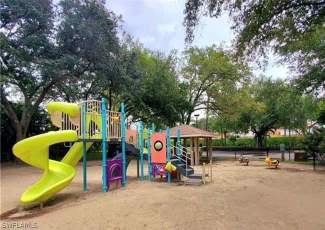 Building Photo - 378 Dover Pl