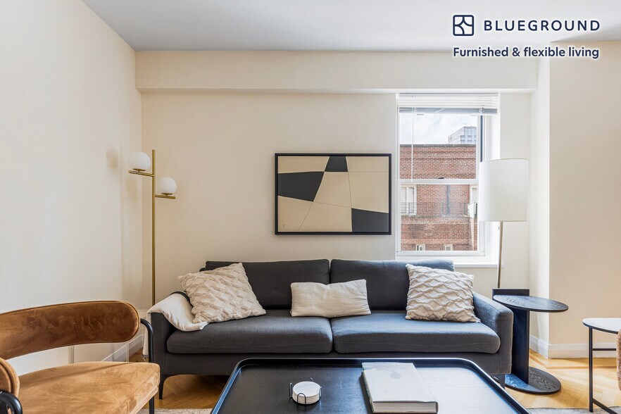 Building Photo - 30 Park Ave