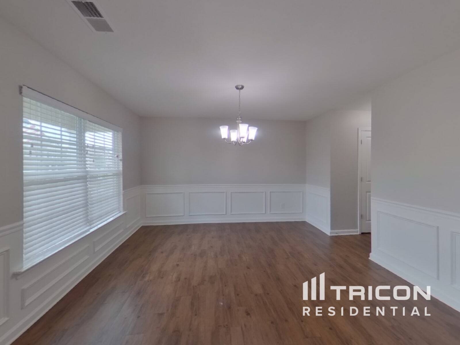 Building Photo - 417 Saddleback Trl