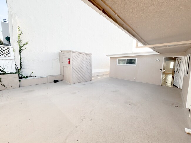 Building Photo - 31632 Coast Hwy