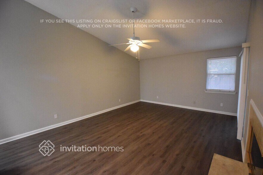Building Photo - 2139 Lady Di Ln