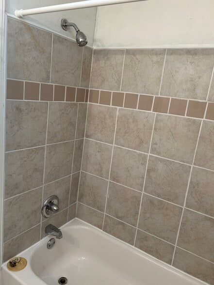 Building Photo - 2532 W Easton Pl