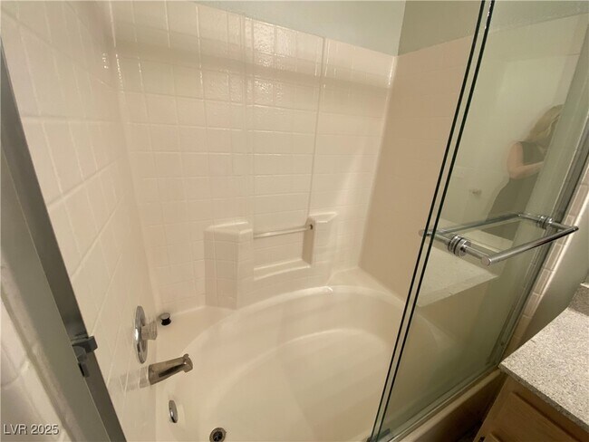 Building Photo - 1028 Allure Dr