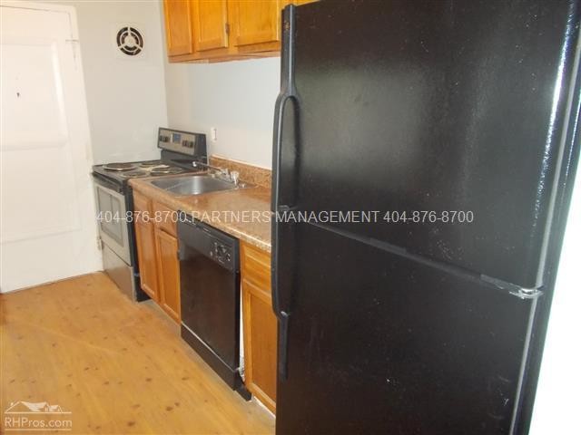 Building Photo - 1834 John Calvin Ave