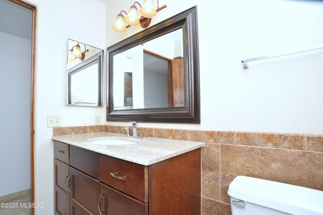 Building Photo - 6515 N Burro Creek Pl