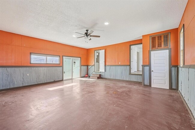 Building Photo - 620 Barbara Dr