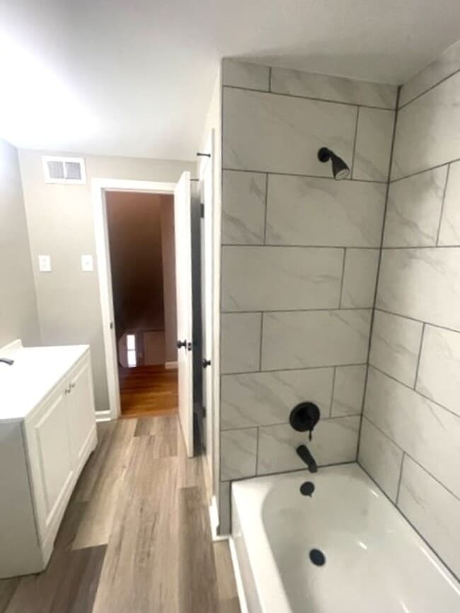 Building Photo - Newly Renovated Home In Raleigh