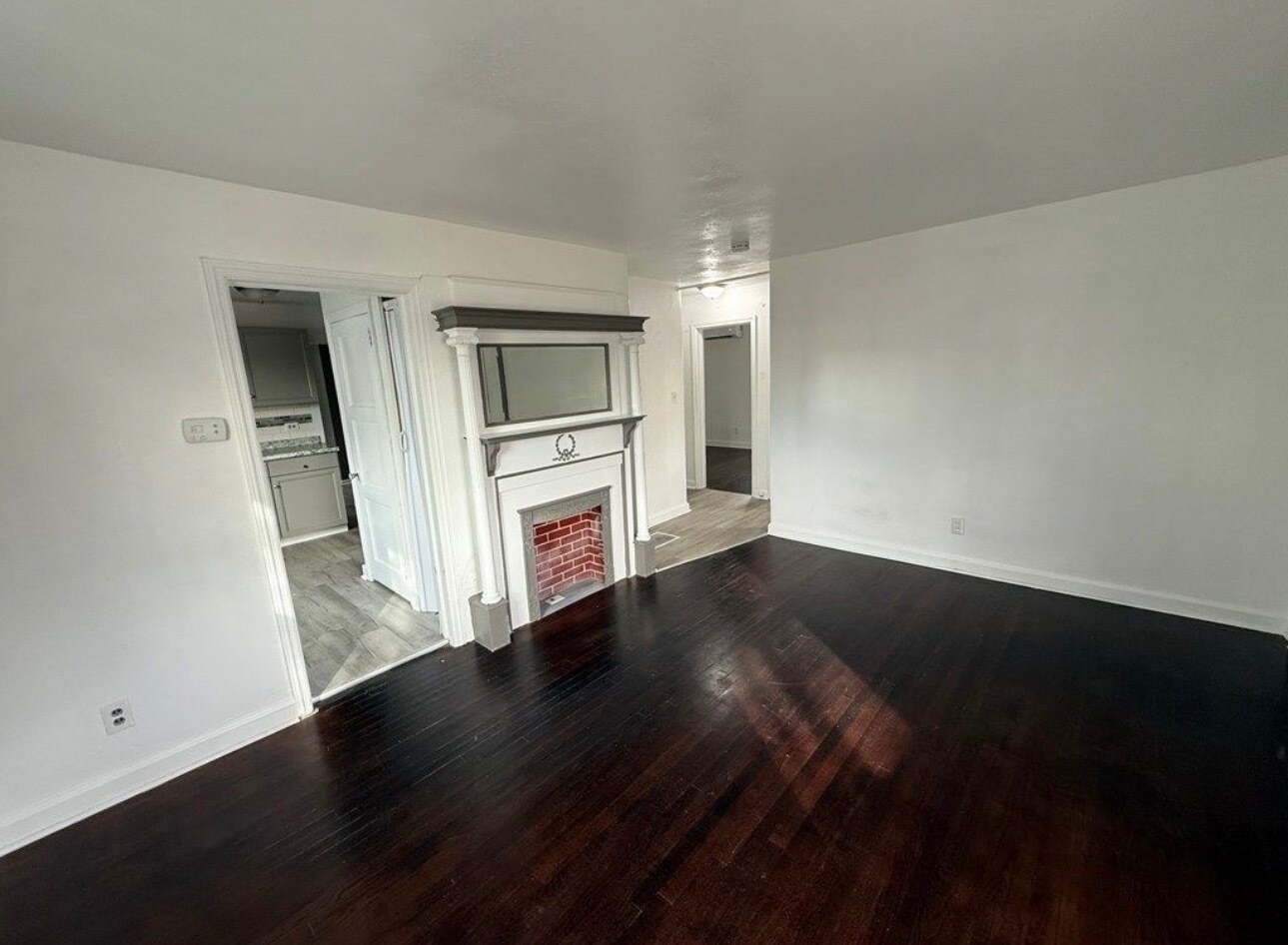 Building Photo - 775 Melrose Ave