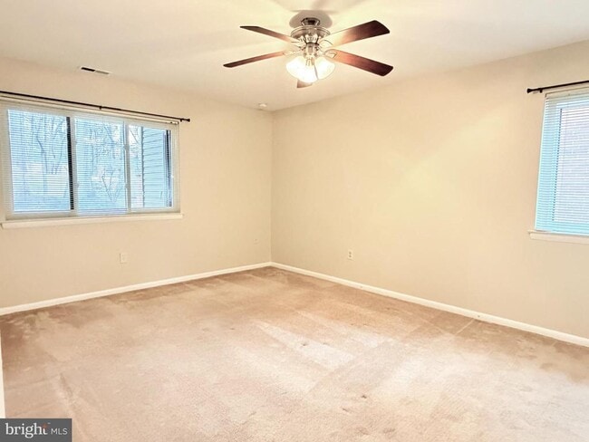 Building Photo - 201B Kelly Cove