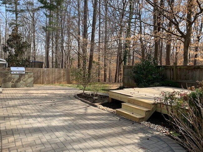 Building Photo - Location, Community, Quality Living. It St...