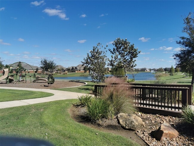 Building Photo - 26046 Quiet Field Ct