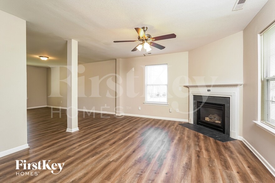 Building Photo - 165 Salem Trail Ct