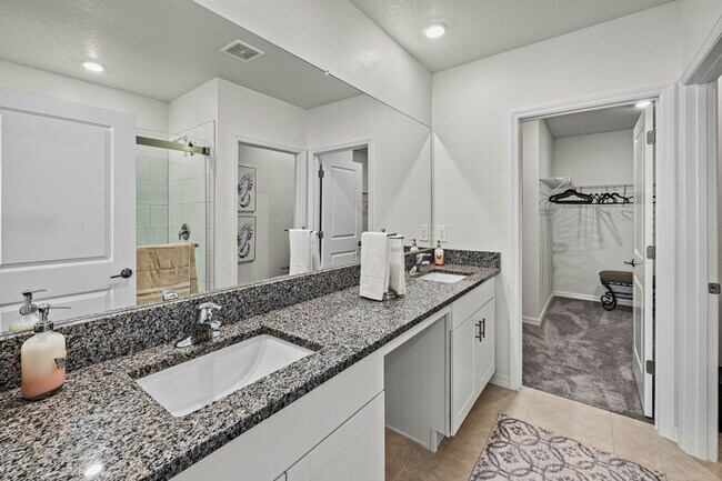 Building Photo - 125 Rose Bud Ln