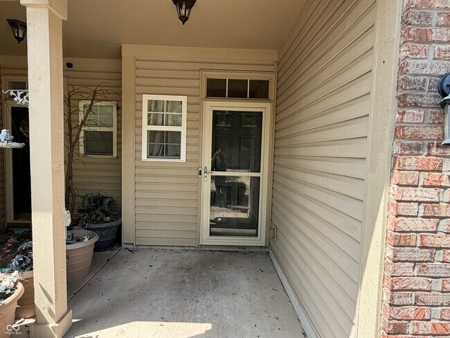 Building Photo - 2424 Boyer Ln