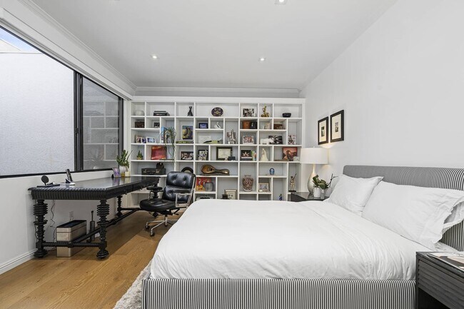 Building Photo - 2237 Century Hill