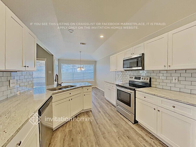 Building Photo - 512 Bretts Way
